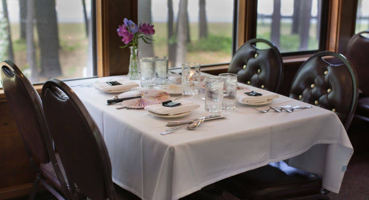 Cafe Lafayette Dinner Train Tables